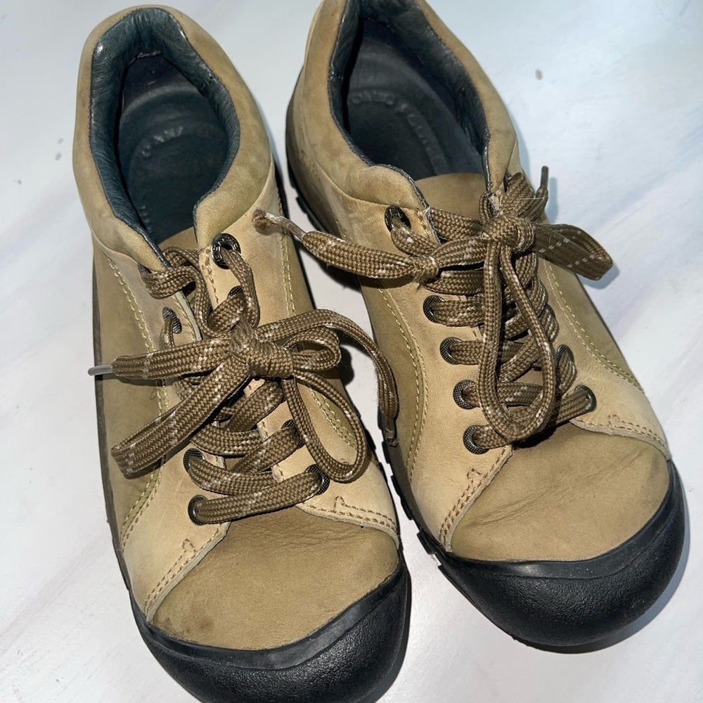Keen Women Shoe Size 8 Brown Oxford Hiking Walking Sneakers